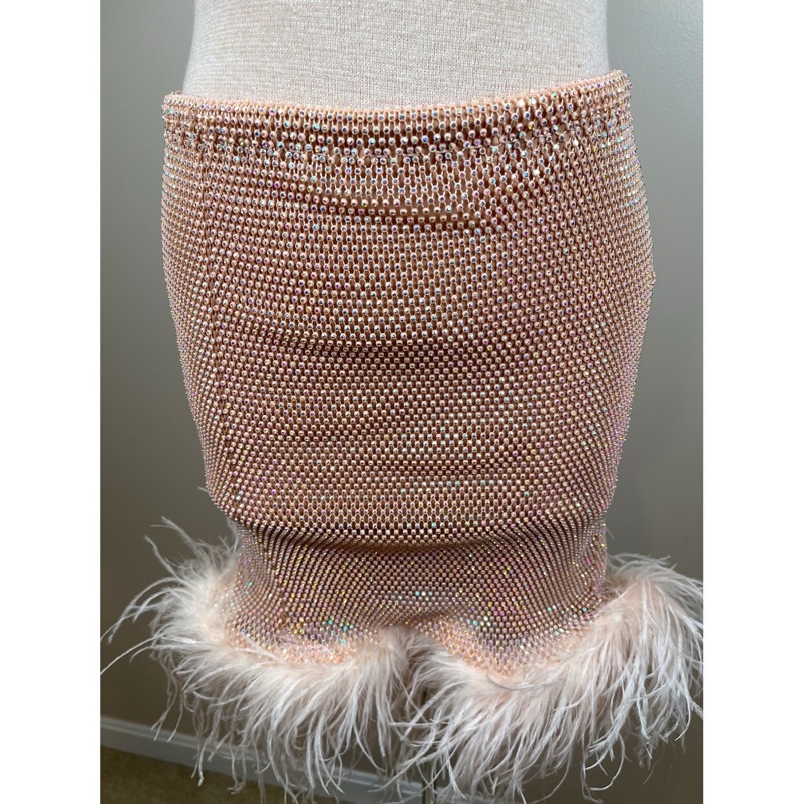 Santa Brands Feathers Crystal Rhinestone Embellished Pink Mini Skirt Size Xs/S — image 5 of 8